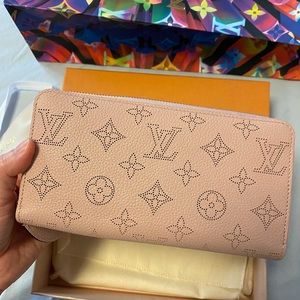 NWT Louis Vuitton Zippy Wallet Magnolia pink